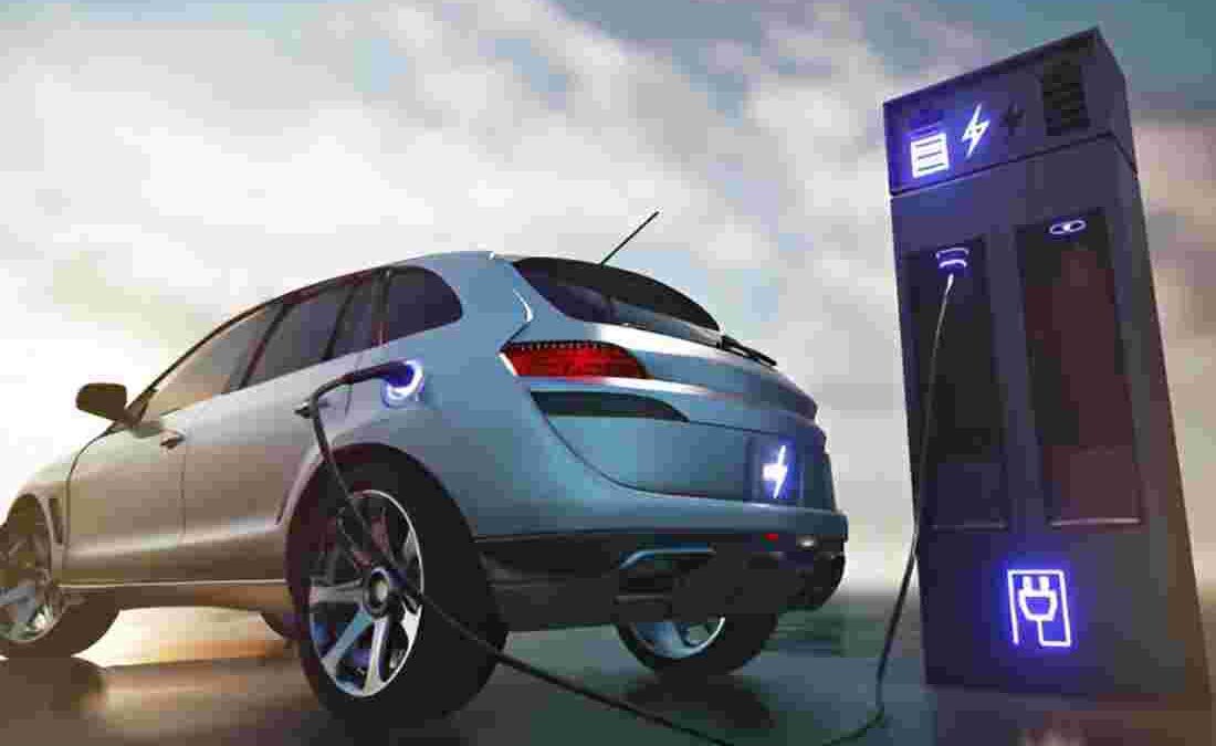 What’s the Best Choice: Electric vs Hybrid Vehicles for the Future?
